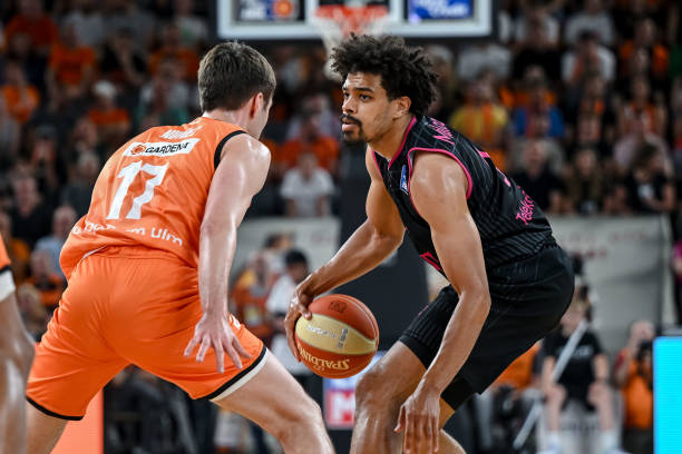 城的控球打 城的控球打